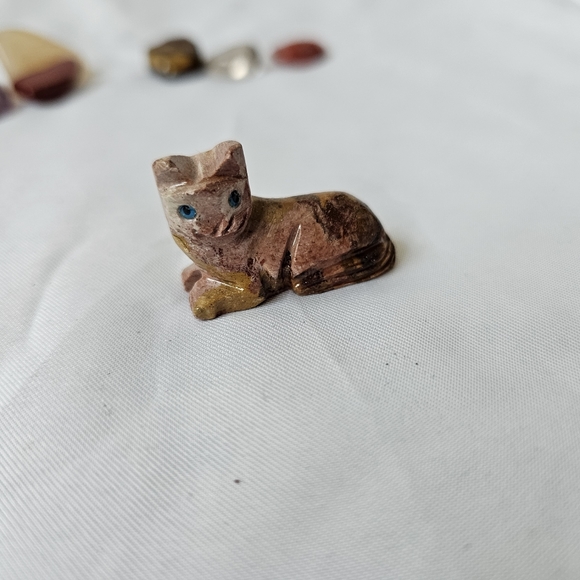 Lot of Tumbled and Polished Crystals - Picture 9 of 10